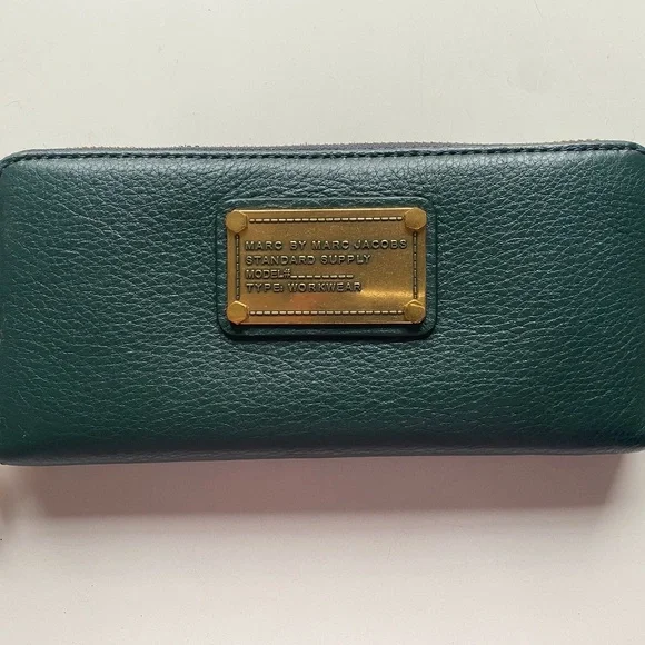 marc jacobs classic q wallet
